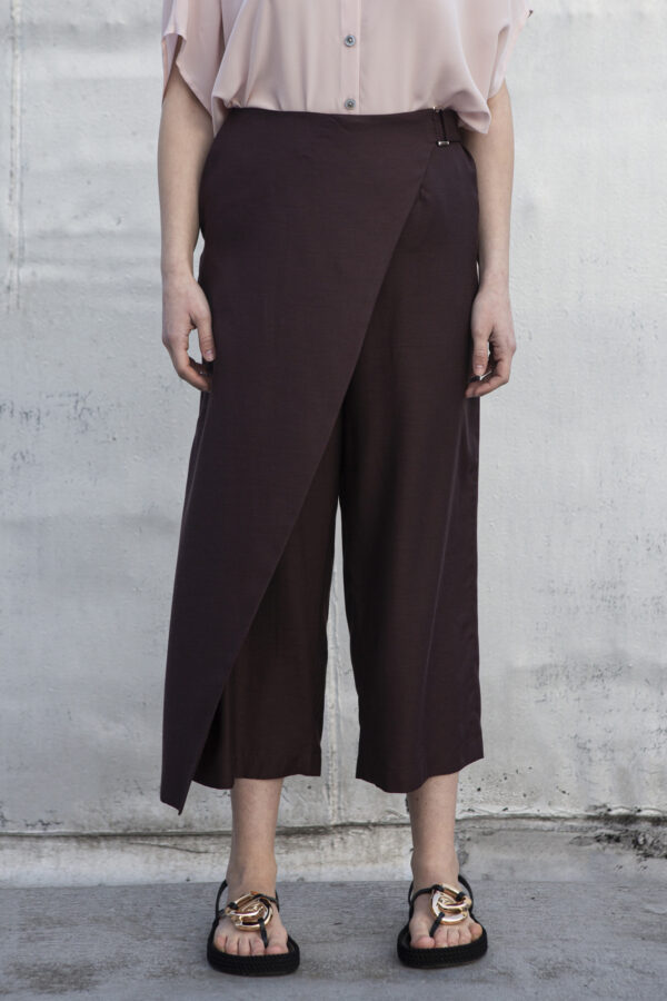 Pantalone asimmetrico con pannello - immagine 3